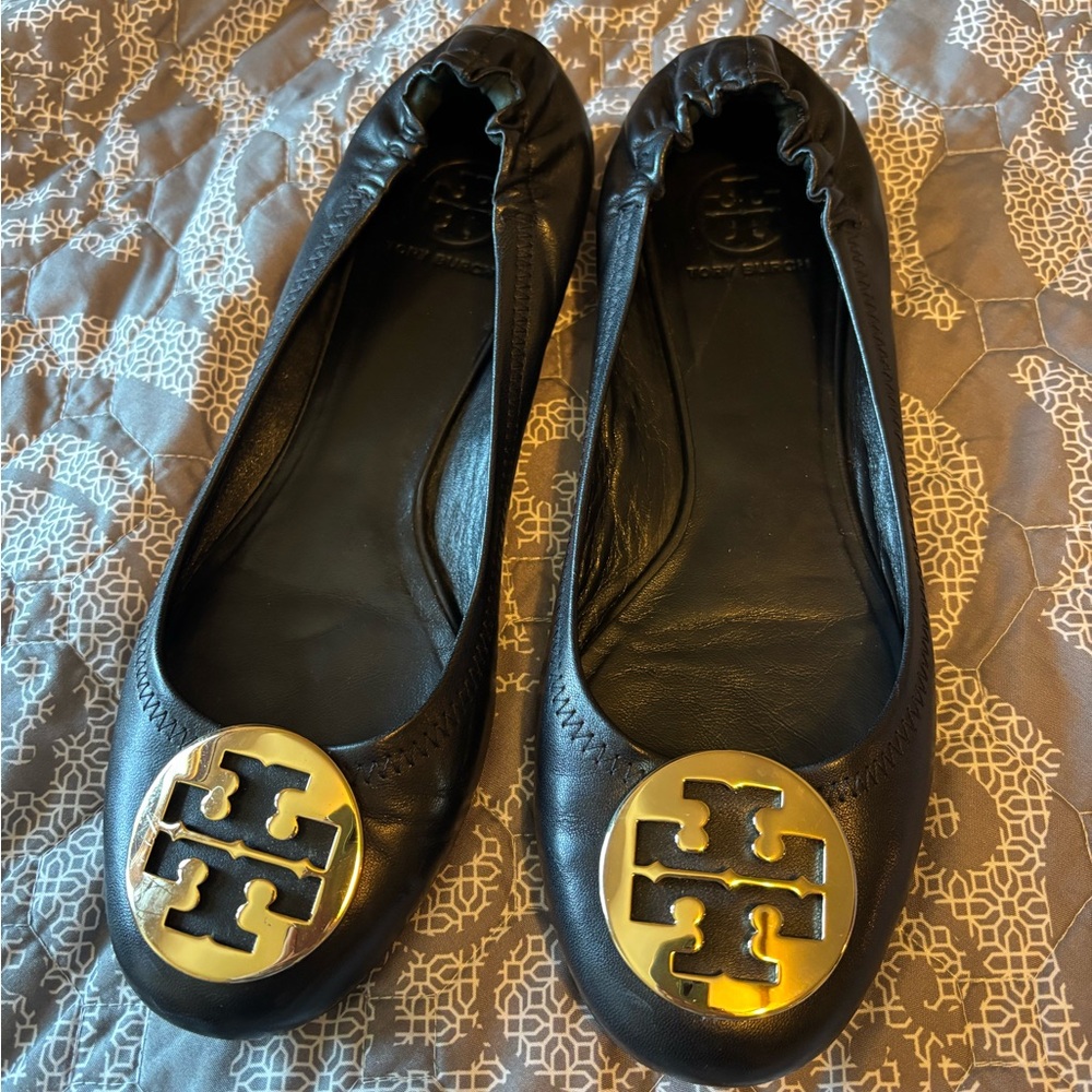 Tory Burch Minnie Travel Black and Gold Ballet Flats with Logo Medallion